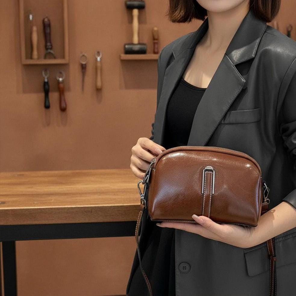 Classic Leather Crossbody Satchel – Genuine Cowhide Shoulder Bag with Zipper Closure, Everyday Vintage Purse for Women