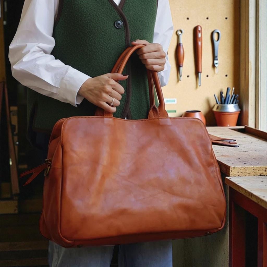 Large Genuine Leather Laptop Tote Bag for Women – Vintage Cowhide Shoulder Handbag Business Travel Weekender